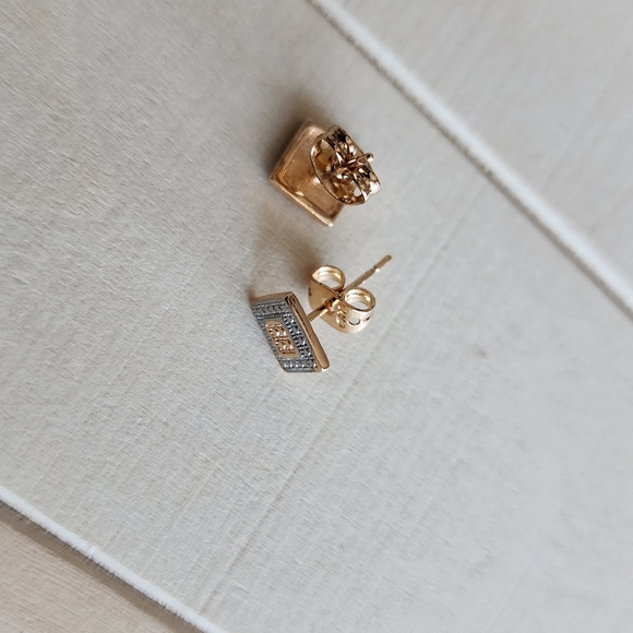 Two tone stud earrings - Picture 4 of 5